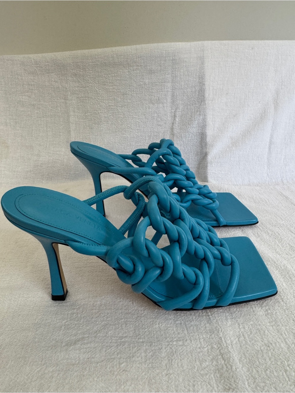 Bottega Veneta Turquoise Braided Leather Knot Mules - Picture 4 of 7